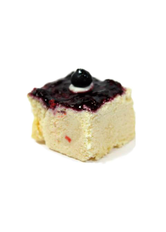 PASTELITO DE QUESO CON MORAS