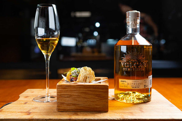 TEQUILA VOLCAN MI TIERRA AÑEJO CRISTAL 750 ML